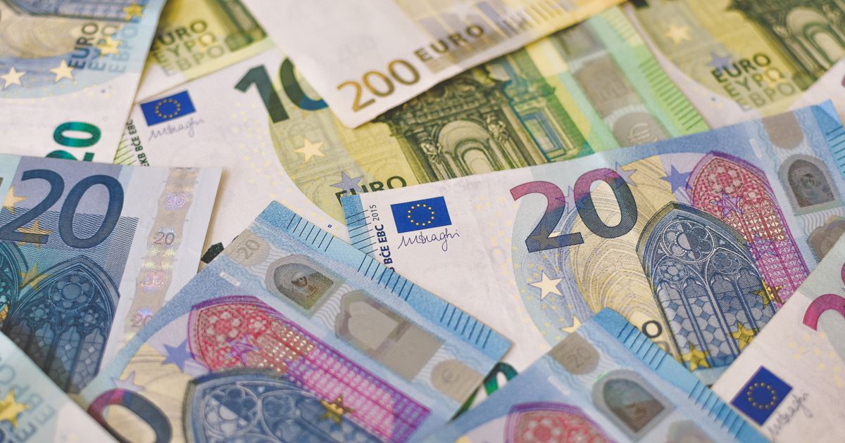 Close-up of cash payments being counted
